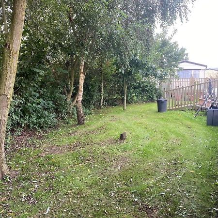 Willow Lodge Crowle  Luaran gambar